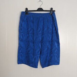 e.a.Brown Pure Silk Bermuda Shorts. Size 4.